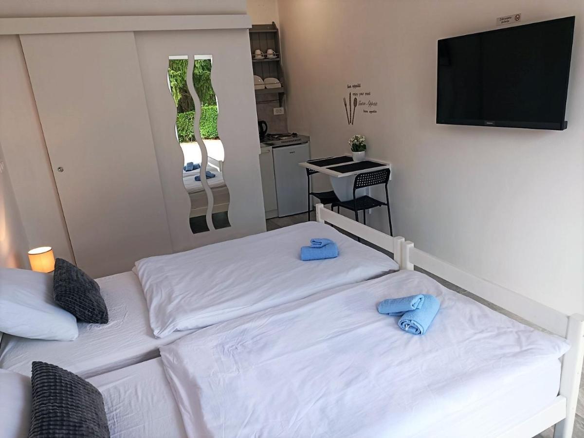 Studio Apartman Brletic Tounj Luaran gambar