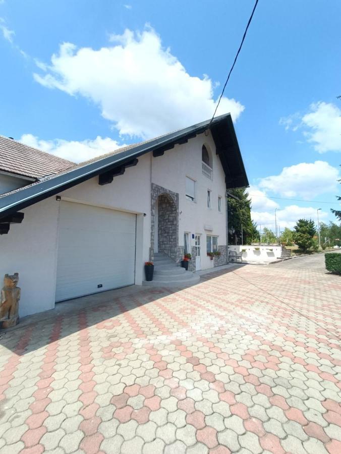 Studio Apartman Brletic Tounj Luaran gambar
